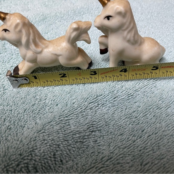 2 small unicorns - Picture 2 of 4